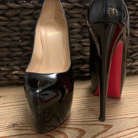 Christian Louboutin's Daffodile 160mm - Picture 11 of 12